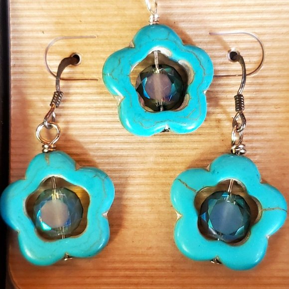 Floral Turquoise Swarovski Crystal Sterling Silver Necklace and Dangle Earrings